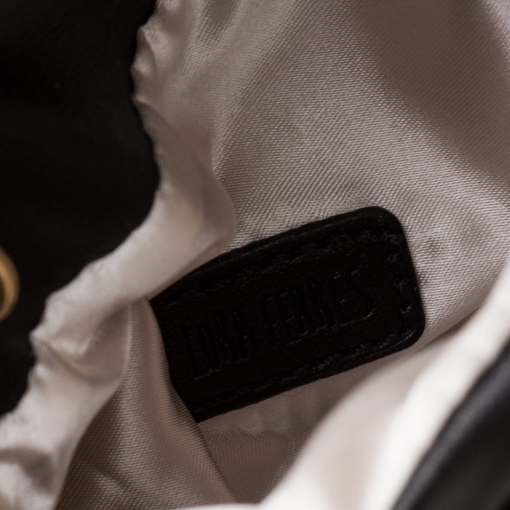 Borsa a tracolla nera da donna Lora Ferres