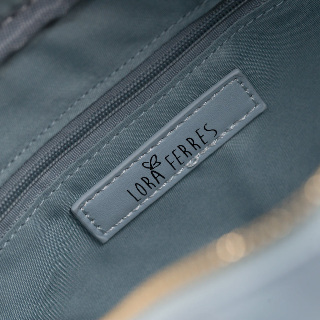 Borsa a tracolla azzurra trapuntata da donna Lora Ferres