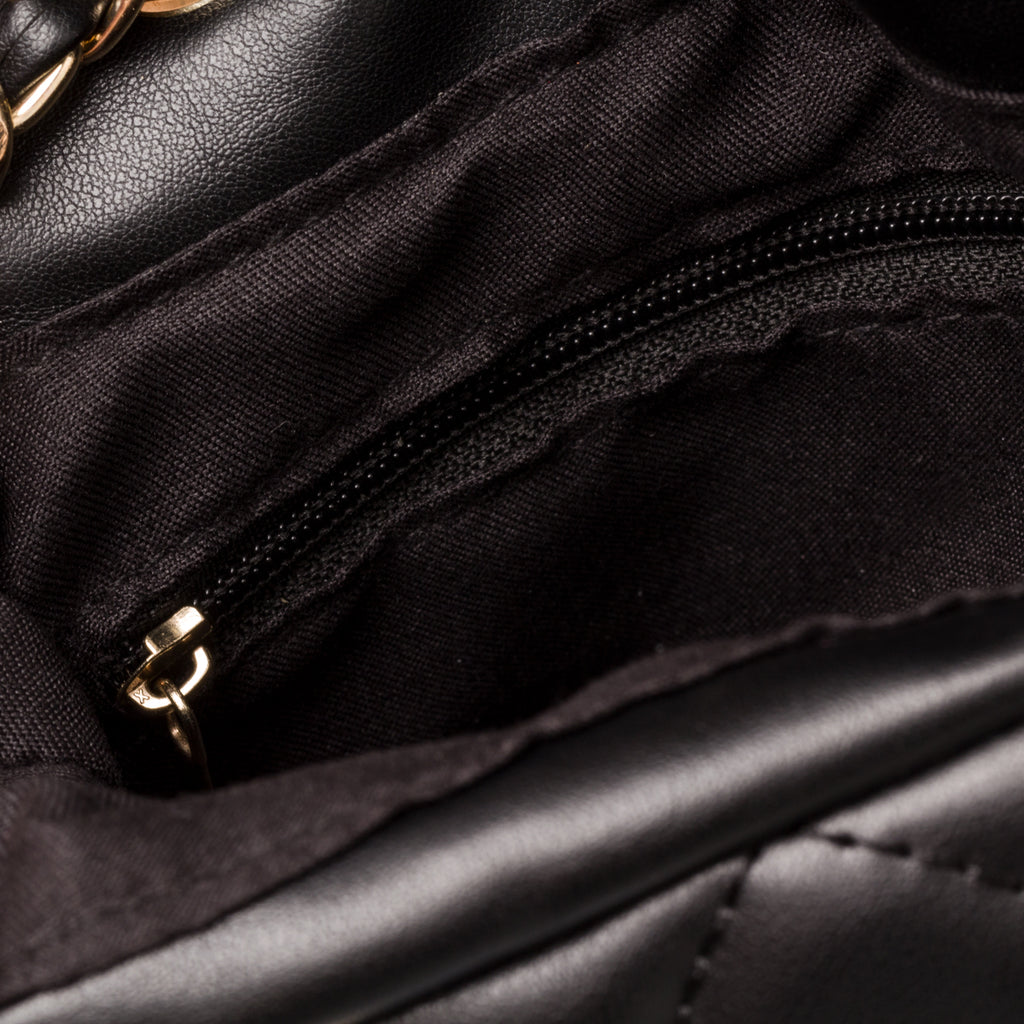 Borsa trapuntata nera da donna con tracolla a catena Lora Ferres