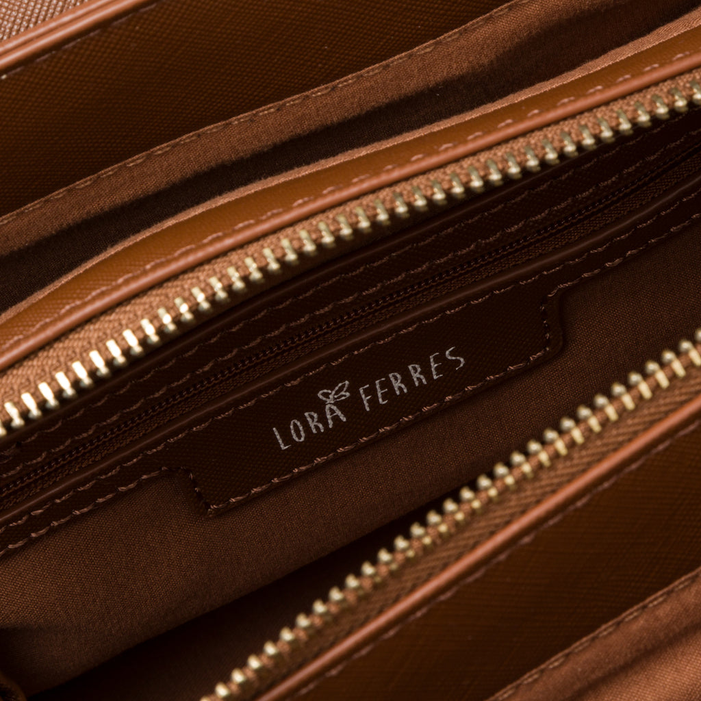 Borsa a tracolla marrone da donna con chiusura a bottone Lora Ferres