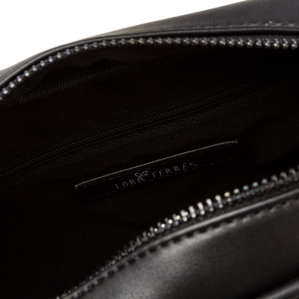 Borsa a tracolla nera trapuntata da donna Lora Ferres