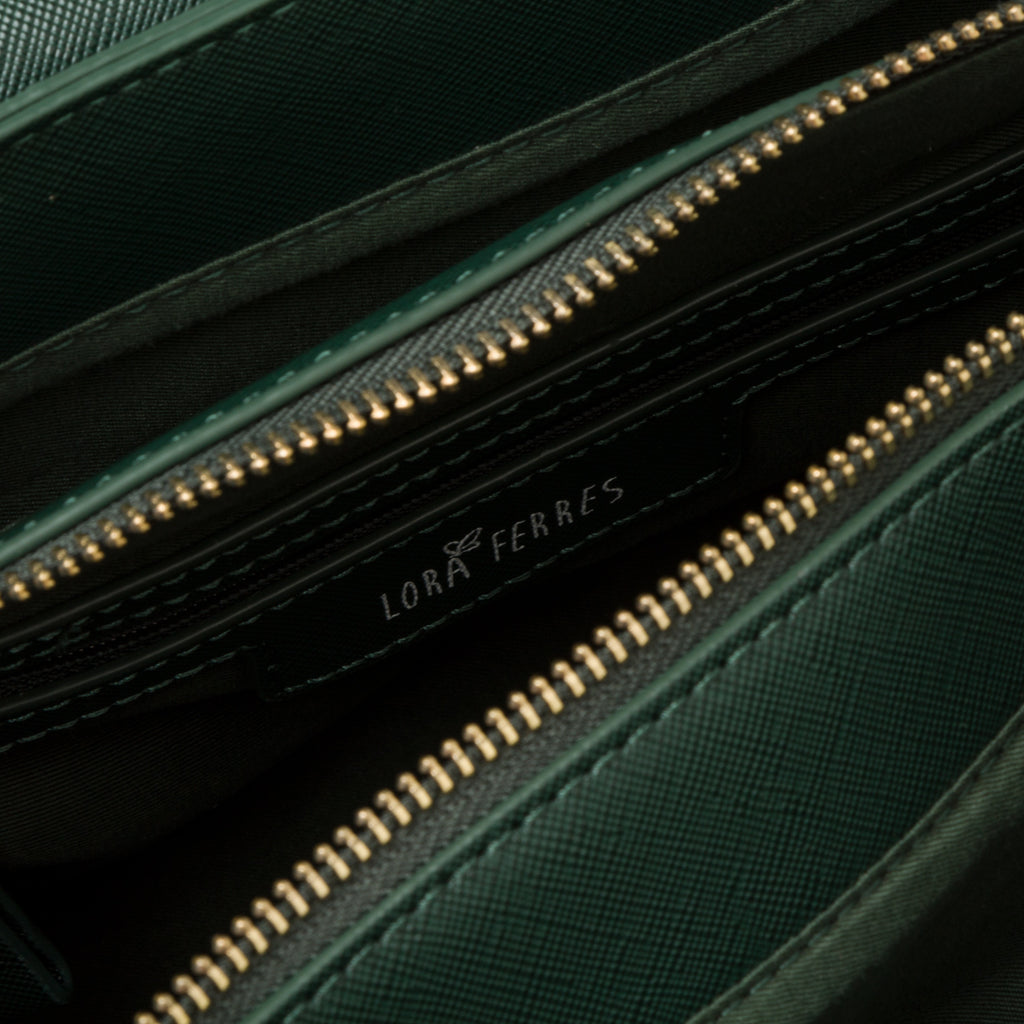 Borsa a tracolla verde da donna con chiusura a bottone Lora Ferres