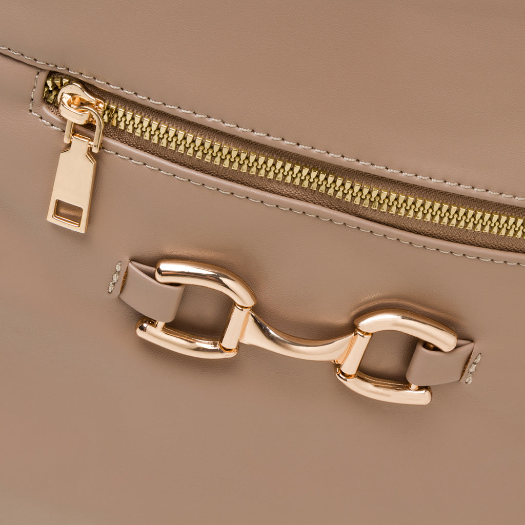 Zaino taupe da donna con morsetto dorato Lora Ferres