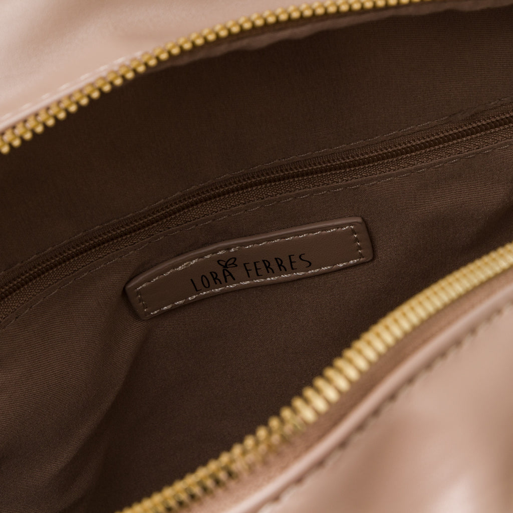 Zaino taupe da donna con morsetto dorato Lora Ferres
