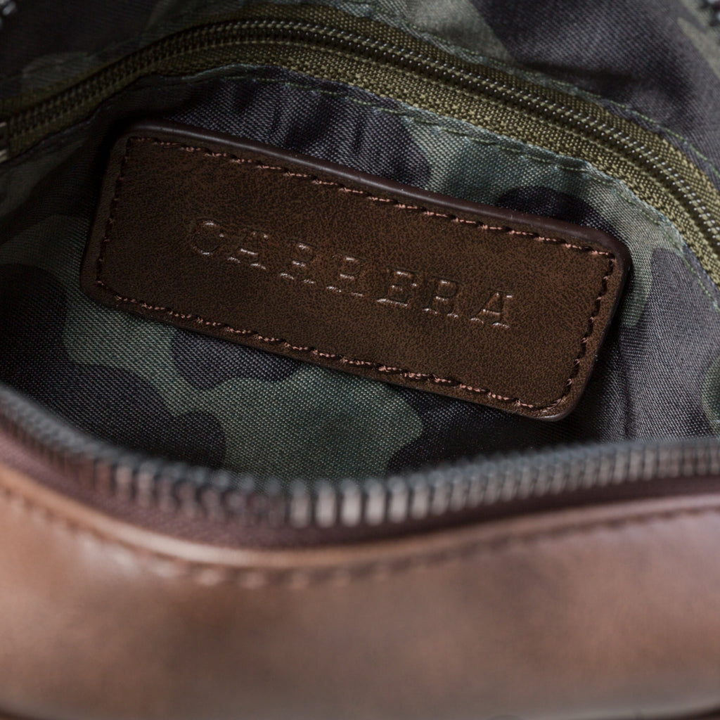 Borsello marrone con tasche esterne Carrera Jeans Davie