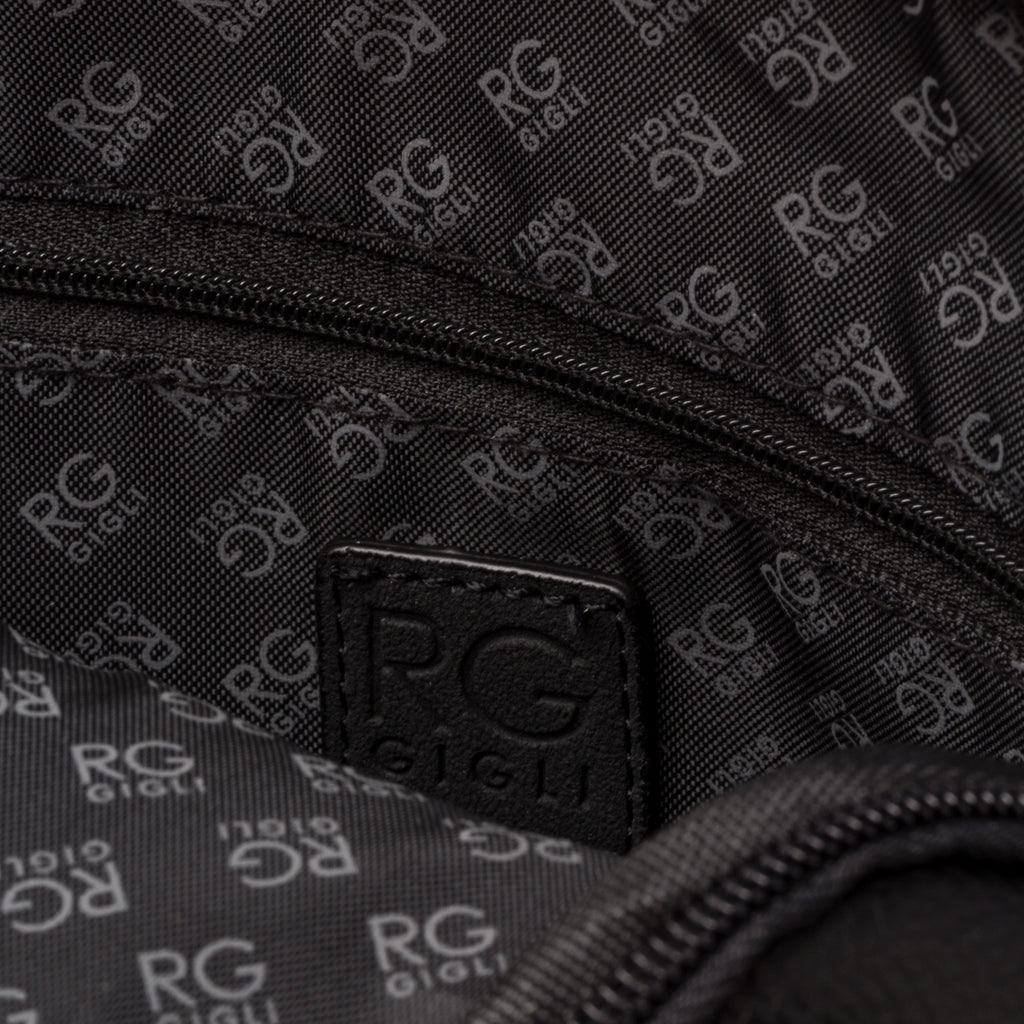 Borsello nero con tasca frontale Romeo Gigli