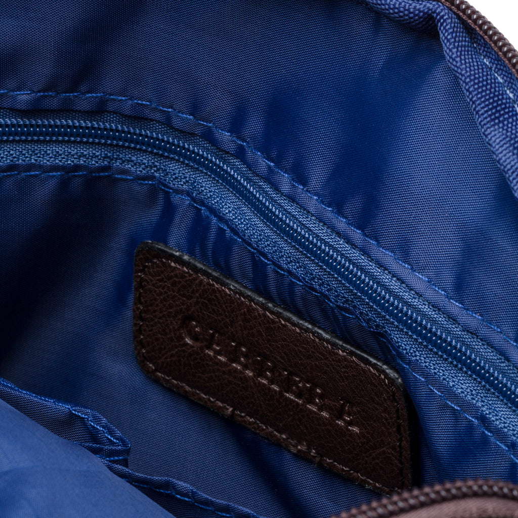 Borsello marrone con logo in metallo Carrera Jeans Hold