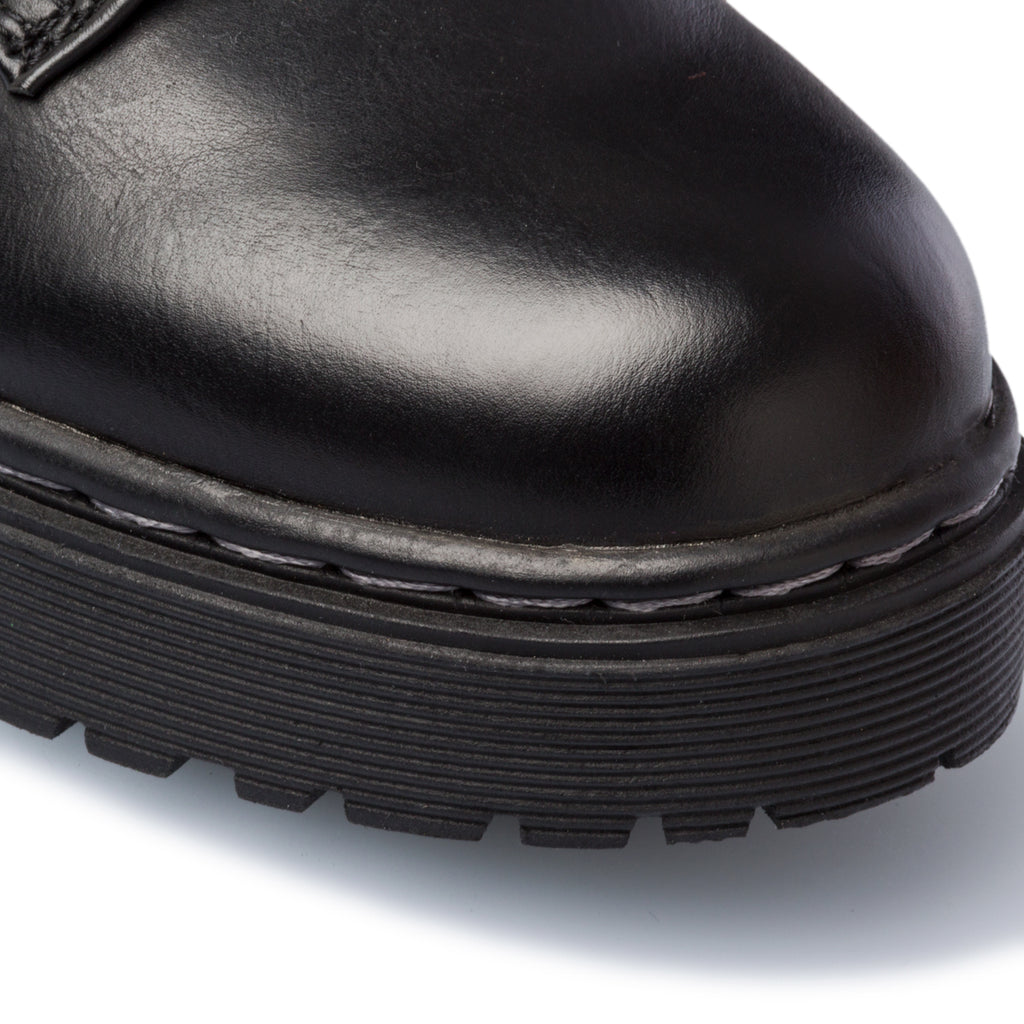 Anfibi neri con zip laterale 10 Baci
