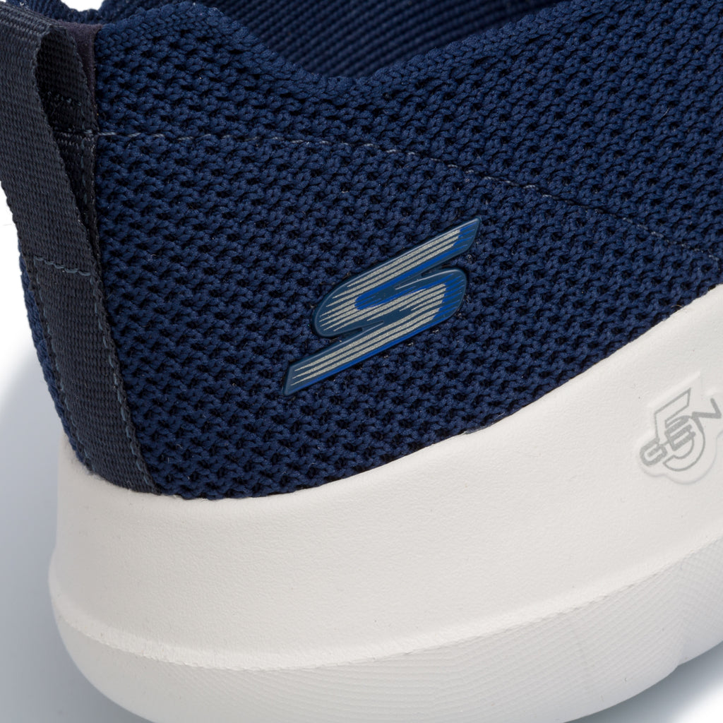 Slip-on blu navy in tessuto con logo laterale Skechers Go Walk Max