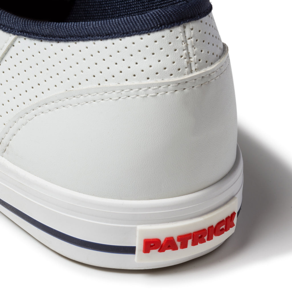 Sneakers bianche con inserti blu Patrick