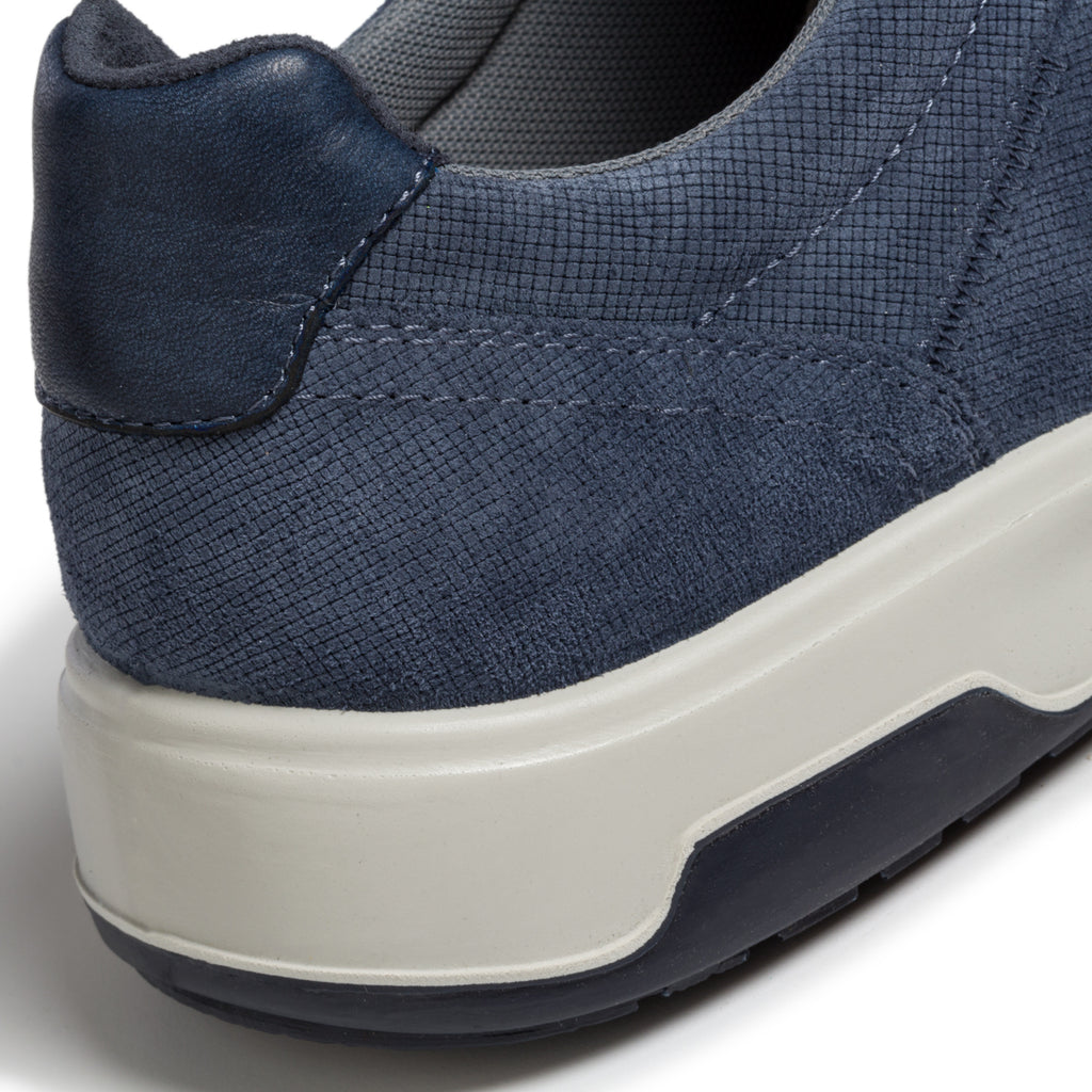 Sneakers blu in pelle scamosciata con dettagli traforati Orion