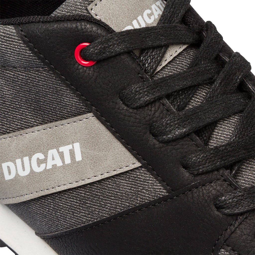 Sneakers nere da uomo con logo laterale Ducati