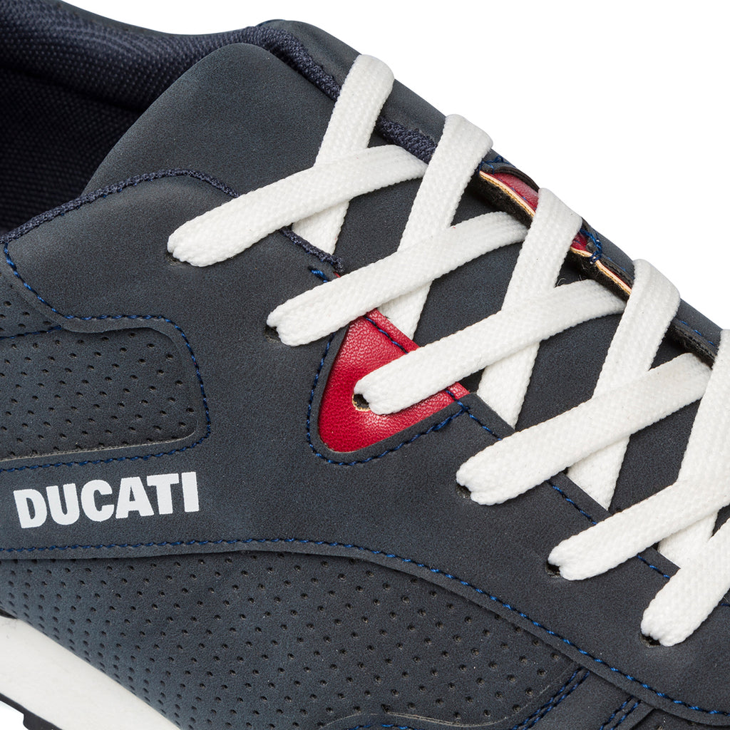 Sneakers traforate blu da uomo con dettaglio a contrasto e logo Ducati