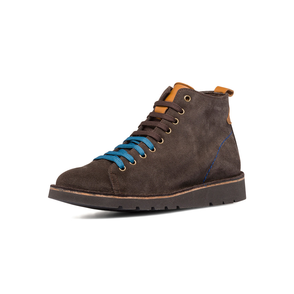 Sneakers alte in pelle marrone scuro da uomo con lacci bicolore Primopiano