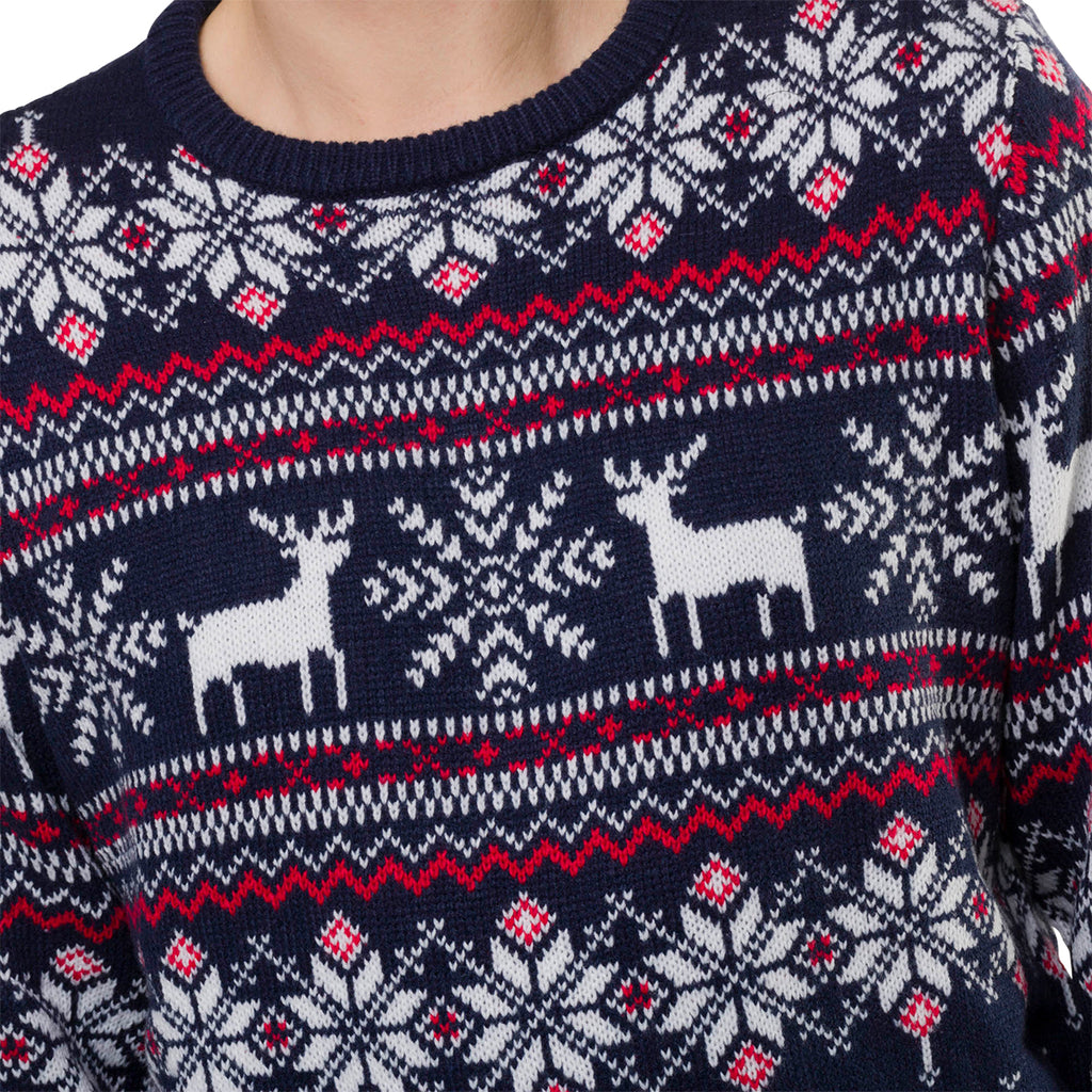 Maglione natalizio blu da uomo con ricamo fiocchi di neve e renne