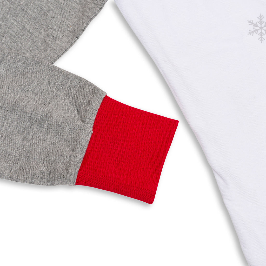 Pigiama natalizio da bambini bianco e grigio con renna ricamata