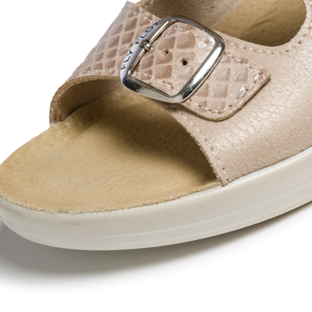 Ciabatte beige in pelle con fibbie regolabili Fly Flot