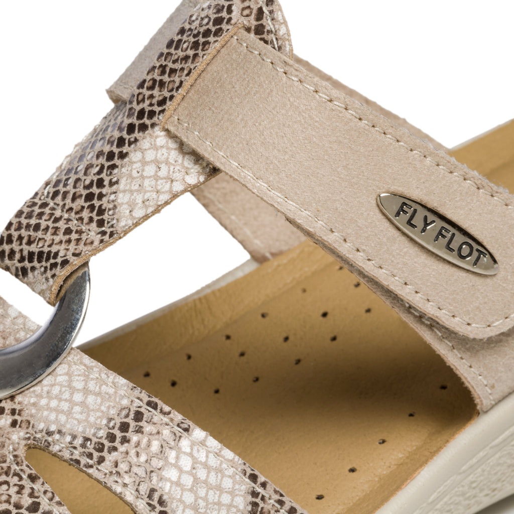 Ciabatte beige in pelle con stampa animalier Fly Flot