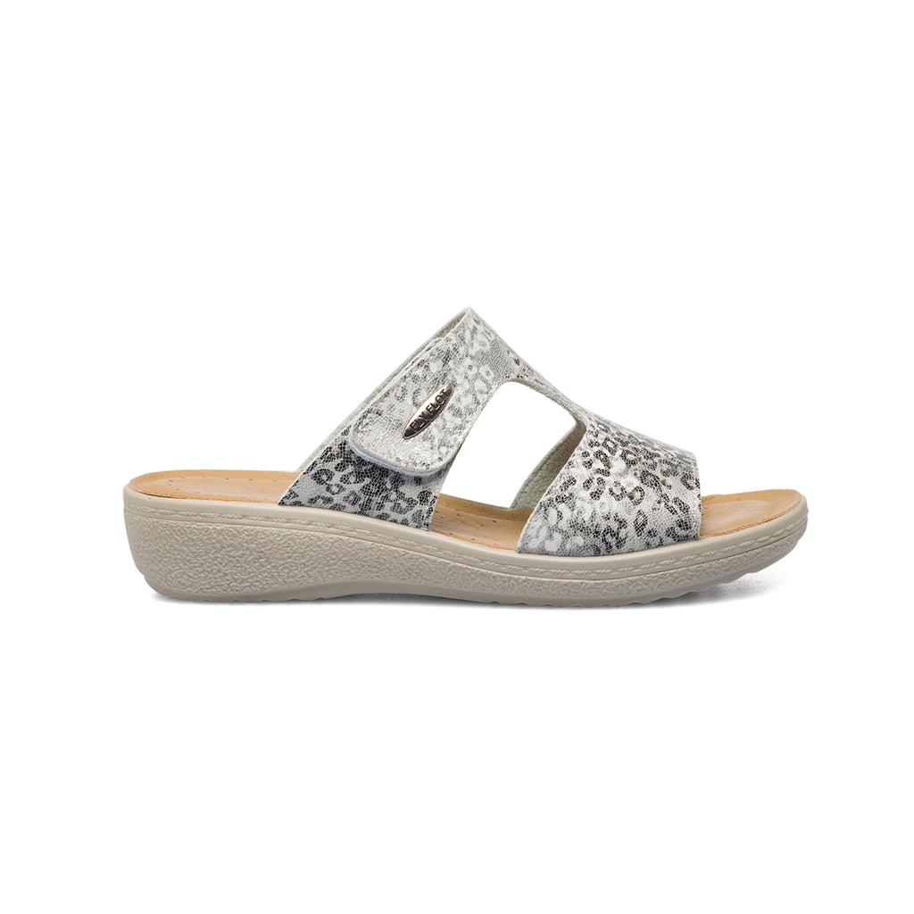 Ciabatte da donna bianche in tessuto con stampa animalier Fly Flot