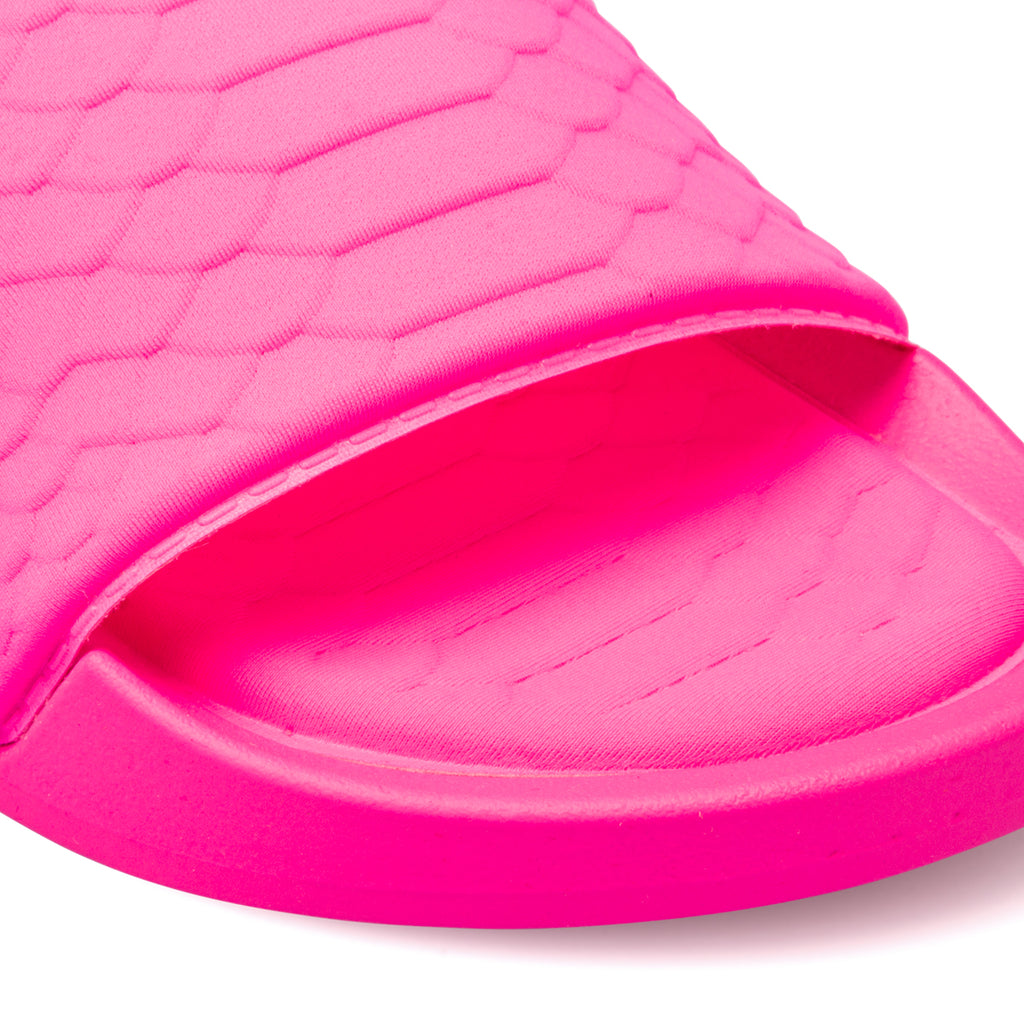 Ciabatte fucsia da donna effetto cocco Lora Ferres On The Beach