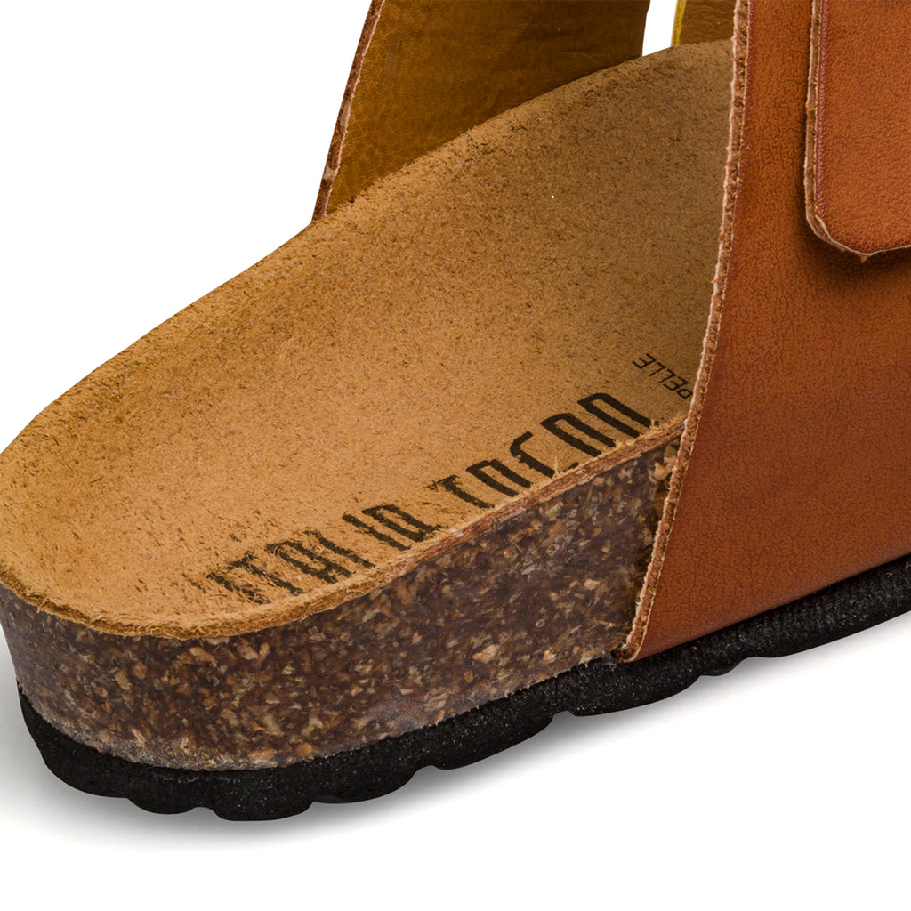 Ciabatte da donna color cuoio e giallo con fibbia in metallo Italia Trend Grazia