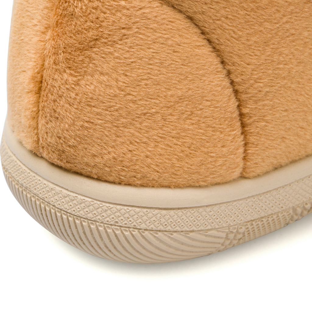 Pantofole beige da donna con imbottitura in pelliccia sintetica Stilrosa