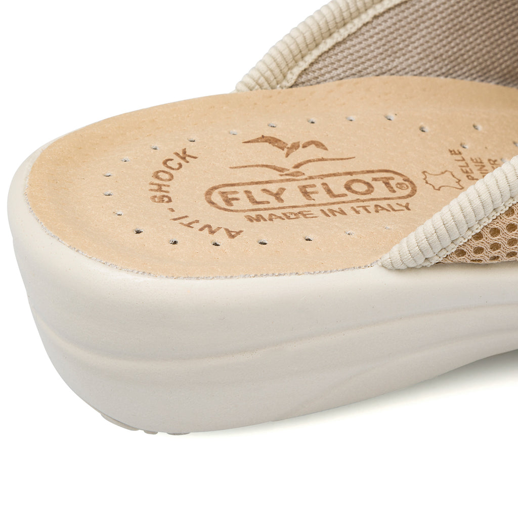 Ciabatte beige da donna con sottopiede in pelle Fly Flot