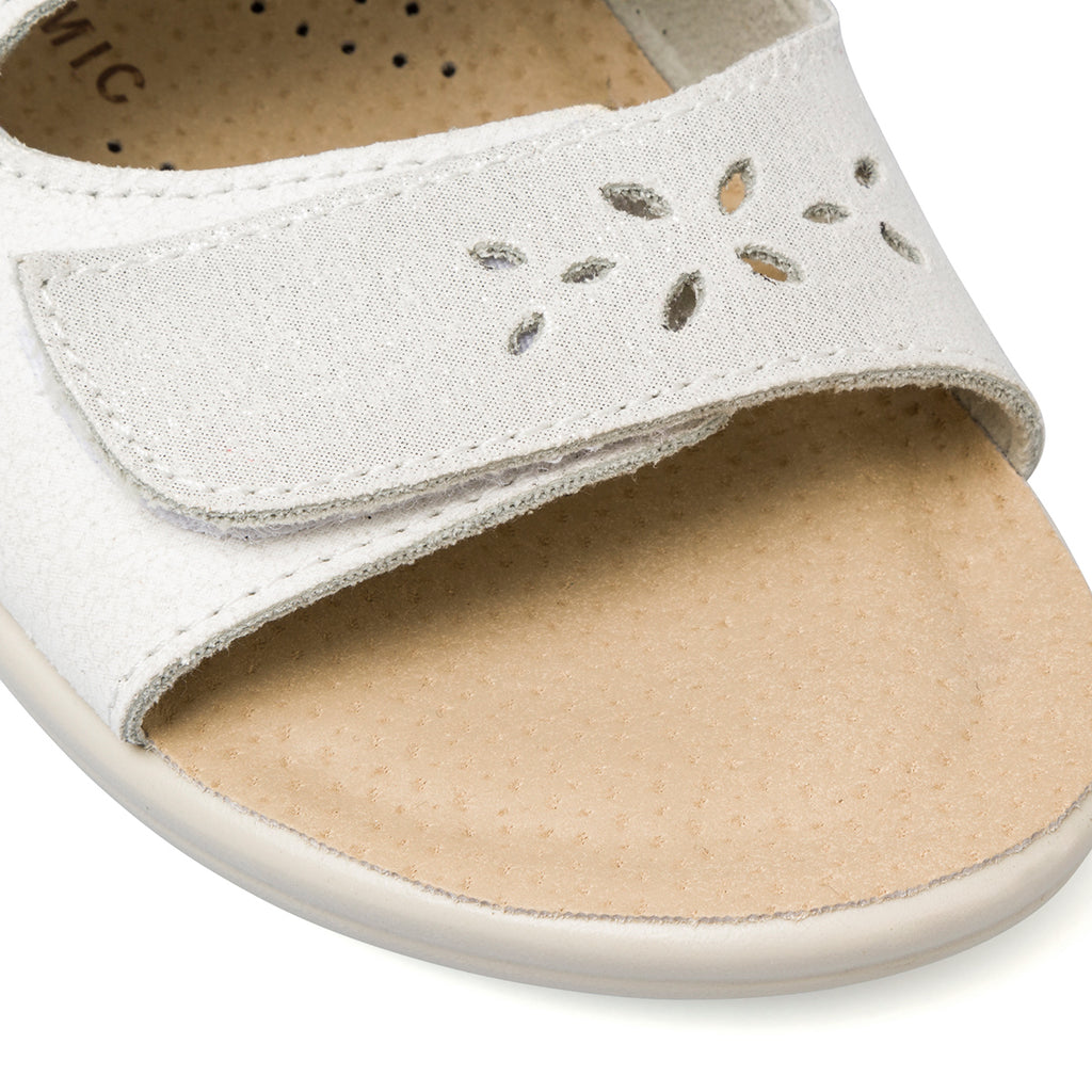 Ciabatte da donna bianche con sottopiede in pelle e dettagli traforati Fly Flot