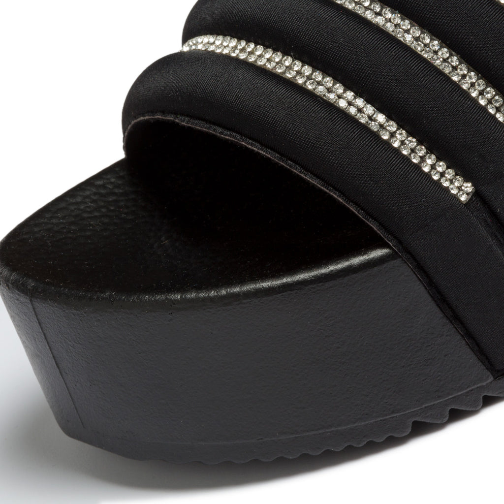 Ciabatte nere con applicazione di strass Silvia Sikel
