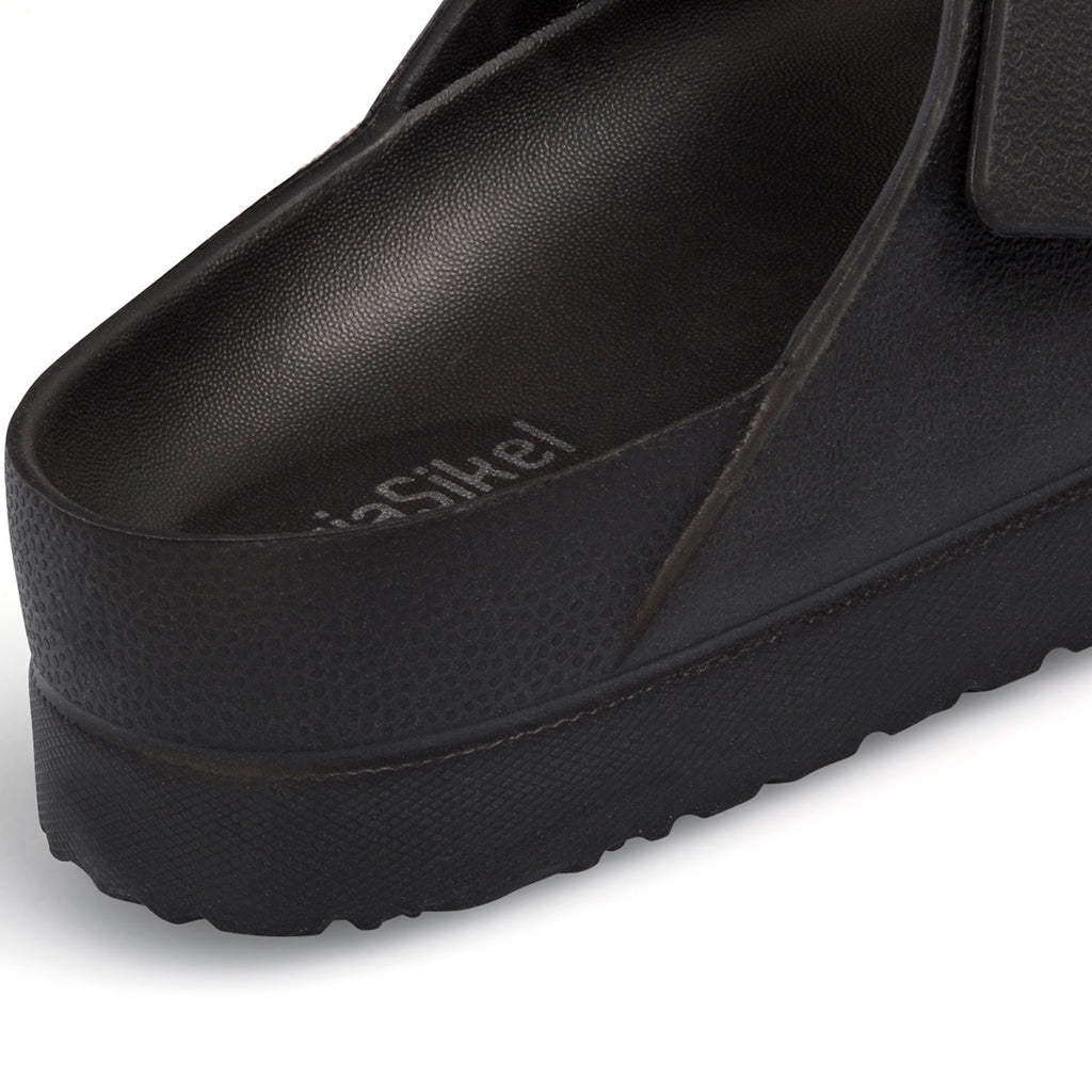 Ciabatte nere da donna con doppia fibbia Silvia Sikel