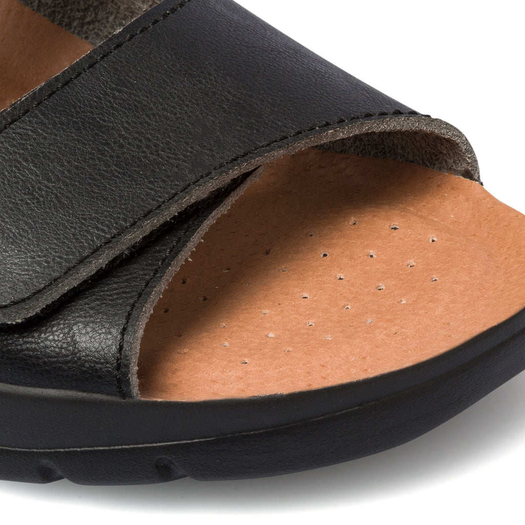 Ciabatte da uomo nere in similpelle con sottopiede anatomico in pelle Fly Flot