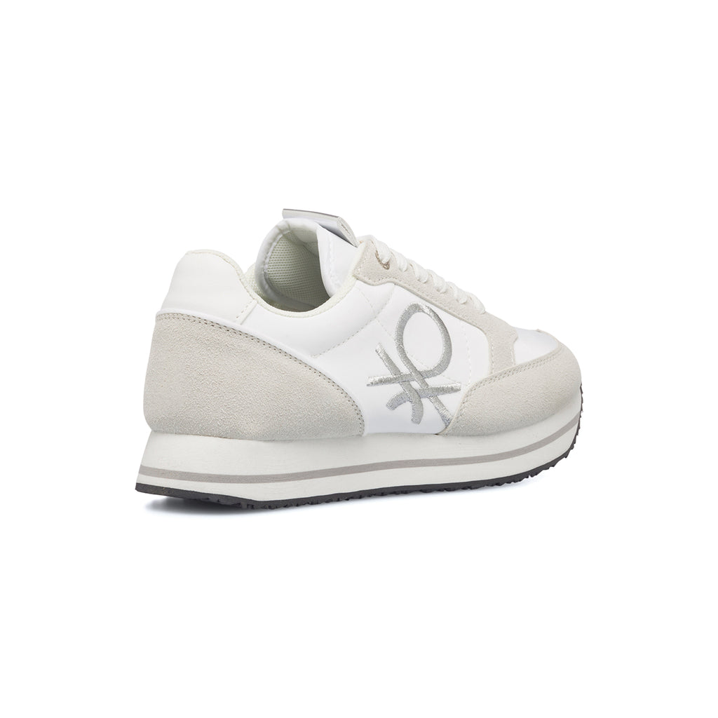 Sneakers bianche e grigie da donna con logo ricamato Benetton Bull