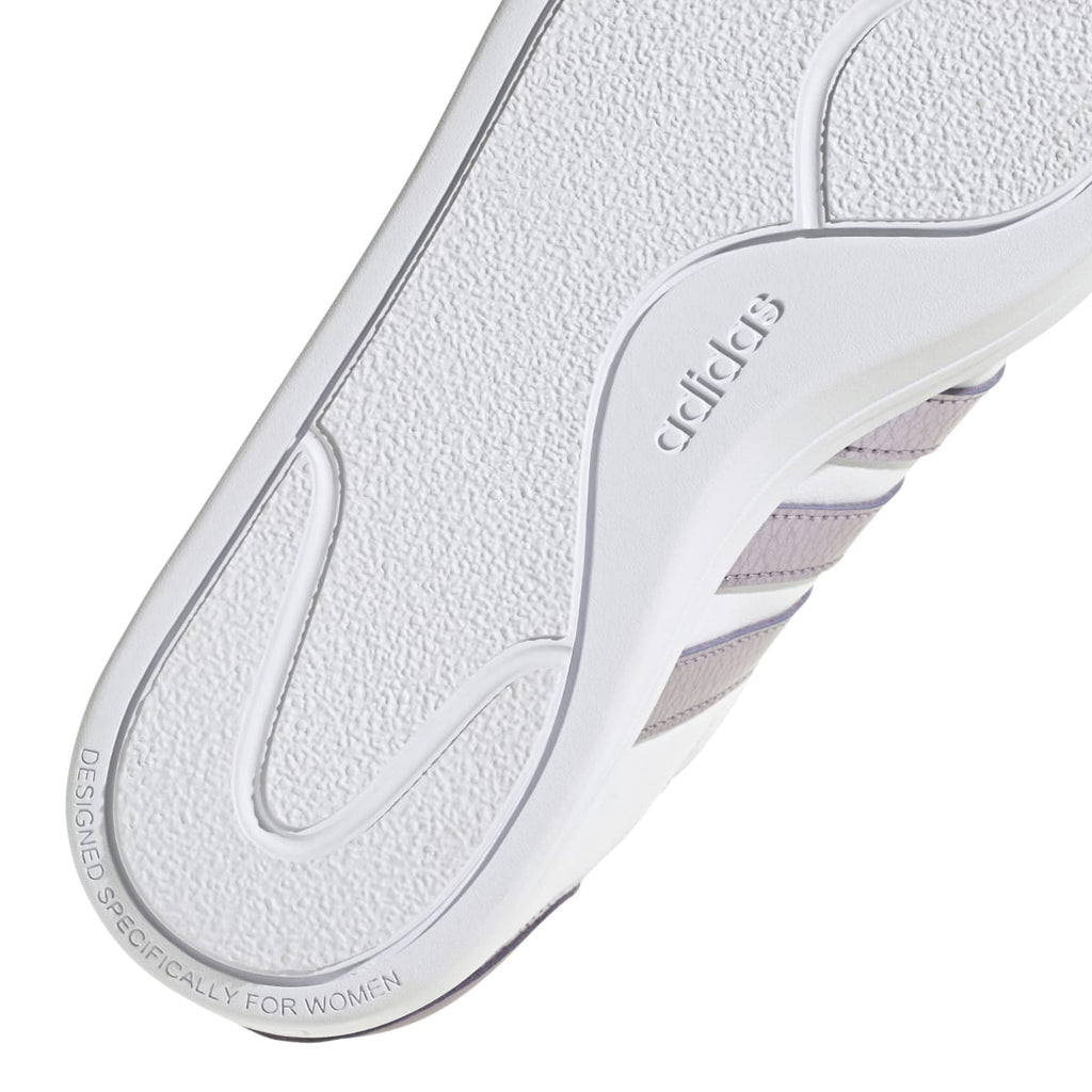 Sneakers bianche da donna con suola platform adidas Court