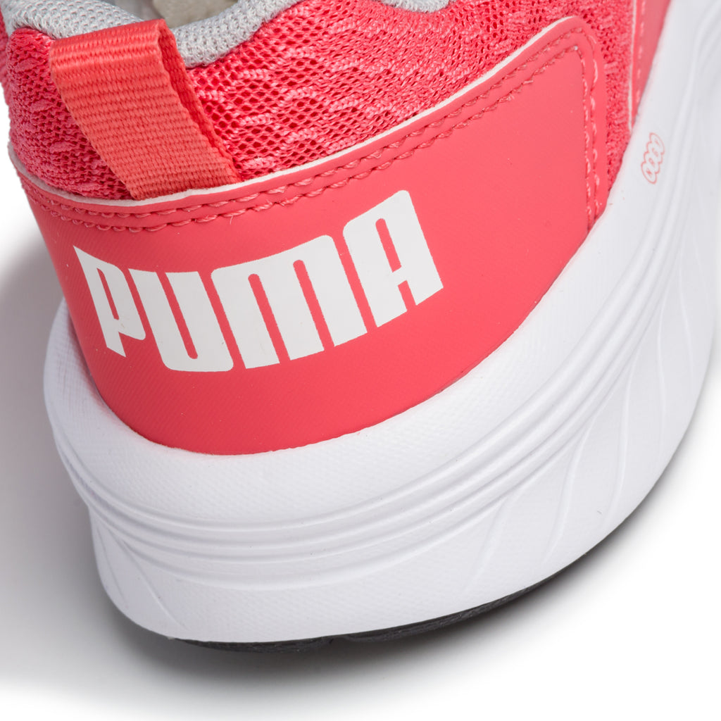 Scarpe da running corallo in tessuto con logo a contrasto Puma Nrgy Comet V Ps