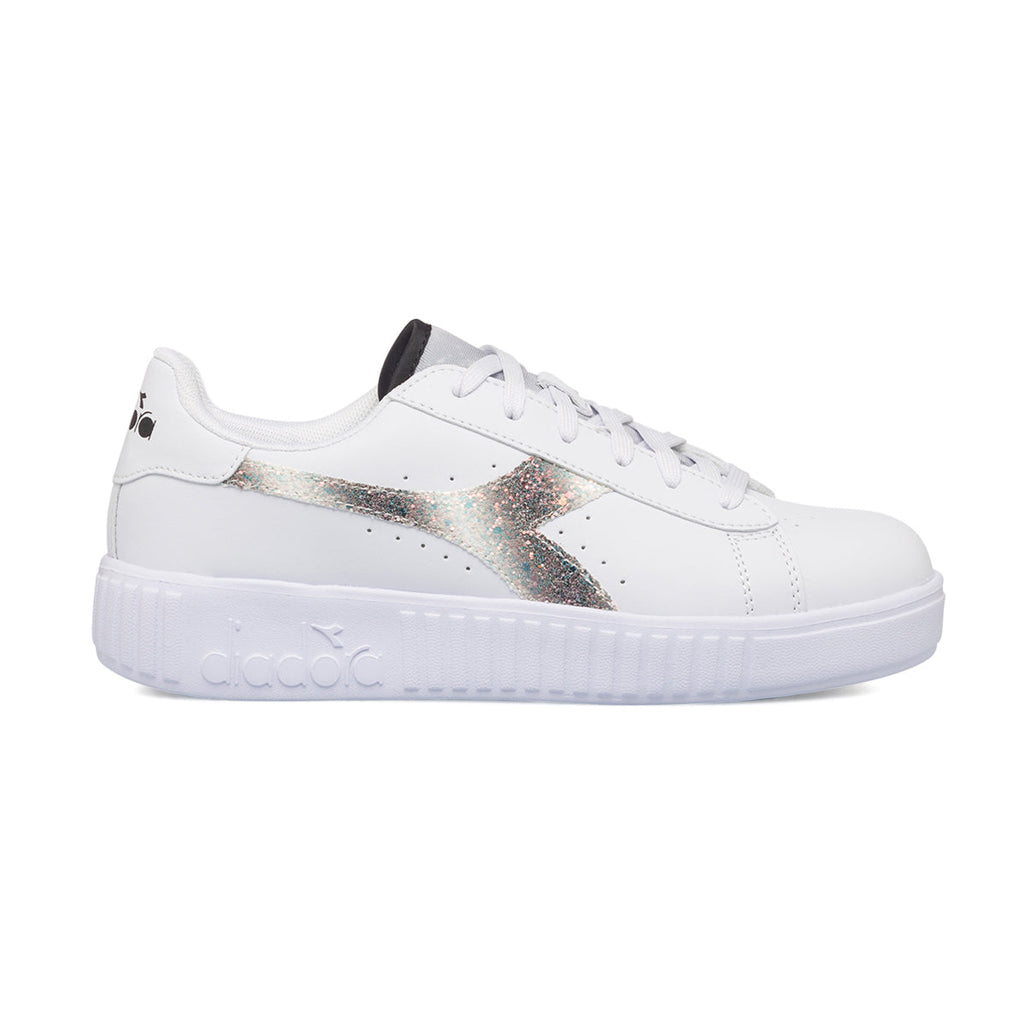 Sneakers bianche da ragazza con logo glitterato Diadora Game Step Glow Gs