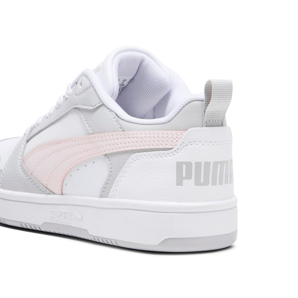 Sneakers bianche da ragazza con dettagli rosa e grigi Puma Rebound V6 Mid Lo Jr