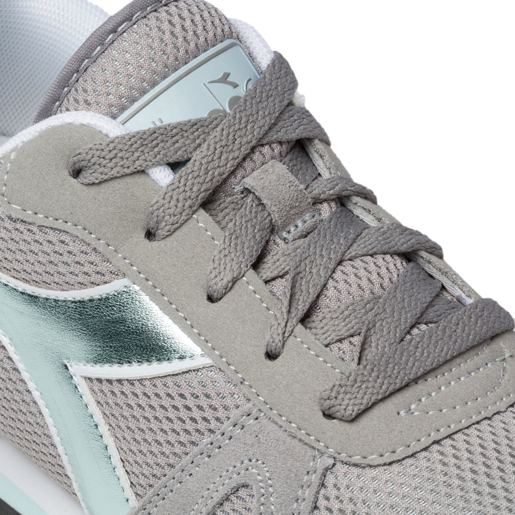 Scarpe da running grigie con logo laminato Diadora Simple Run Gs