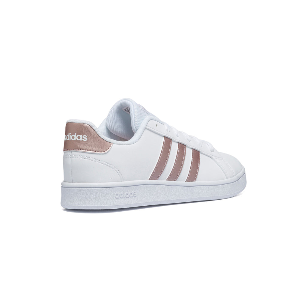 Sneakers bianche con strisce laterali a contrasto adidas Grand Court K