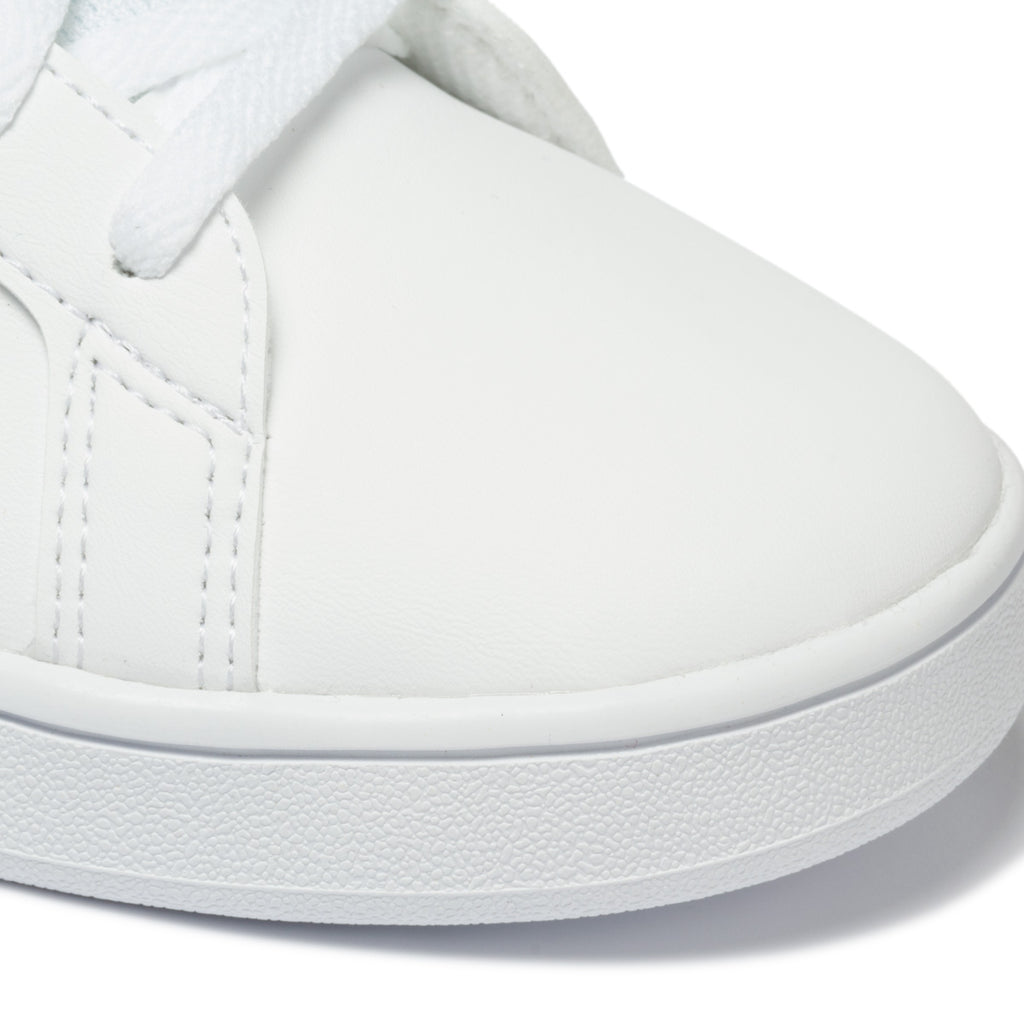 Sneakers bianche con strisce laterali a contrasto adidas Grand Court K