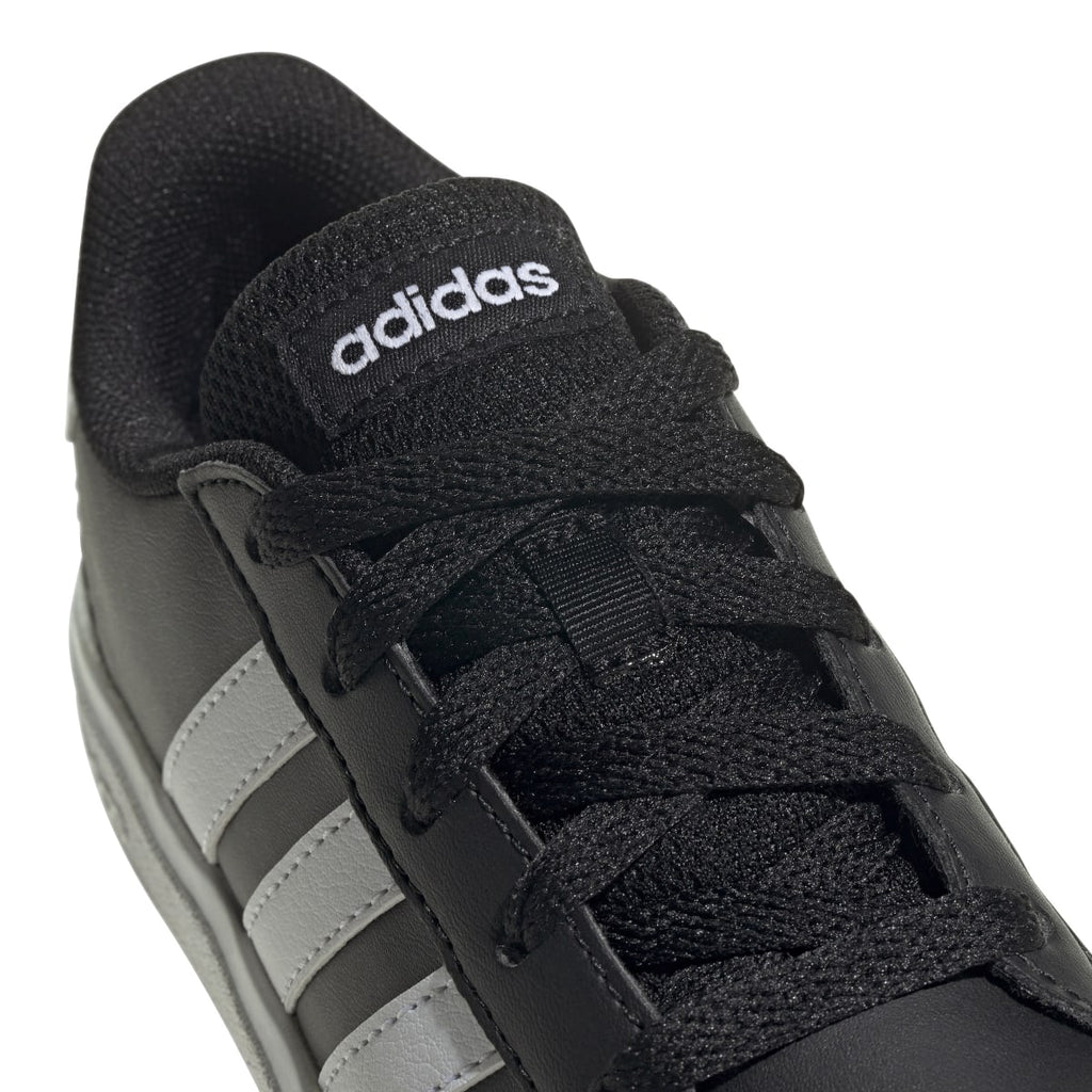 Sneakers nere da ragazzo con strisce a contrasto adidas Grand Court 2.0 K