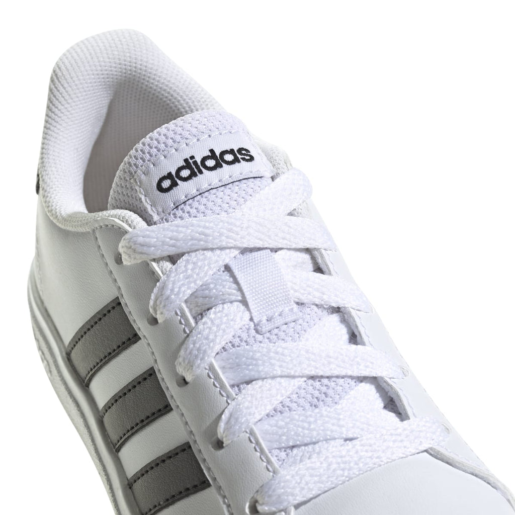 Sneakers bianche da ragazzo con strisce a contrasto adidas Grand Court 2.0 K