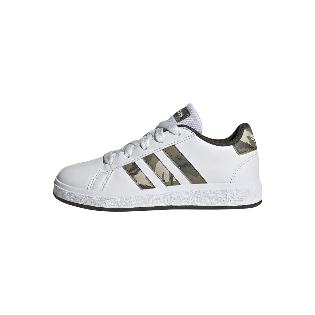 Sneakers bianche da ragazzo con strisce camouflage adidas Grand Court 2.0 K