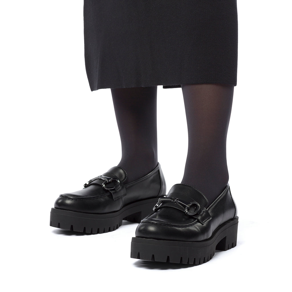 Mocassini neri da donna con suola chunky e morsetto Swish Jeans
