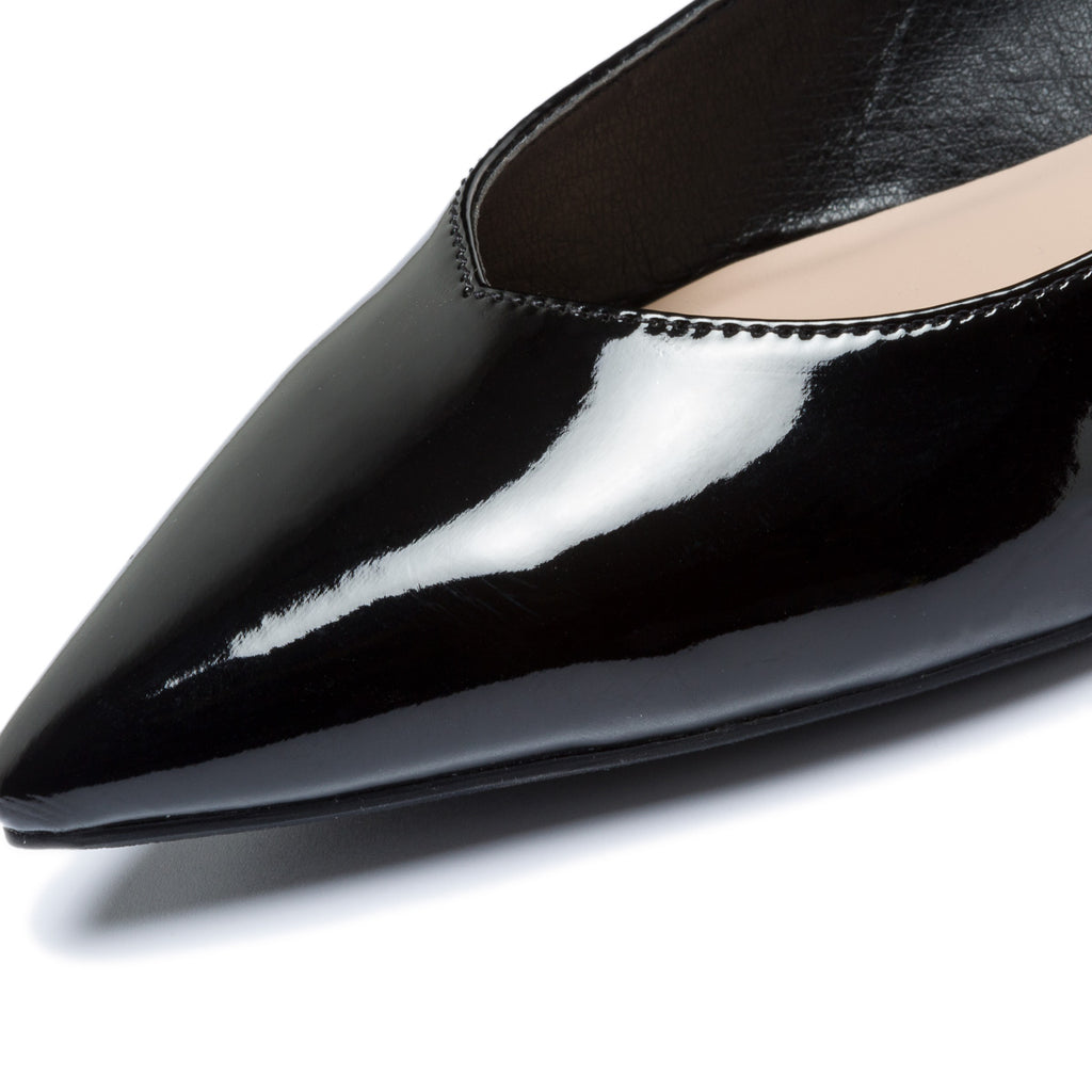 Ballerine slingback nere effetto vernice Lora Ferres