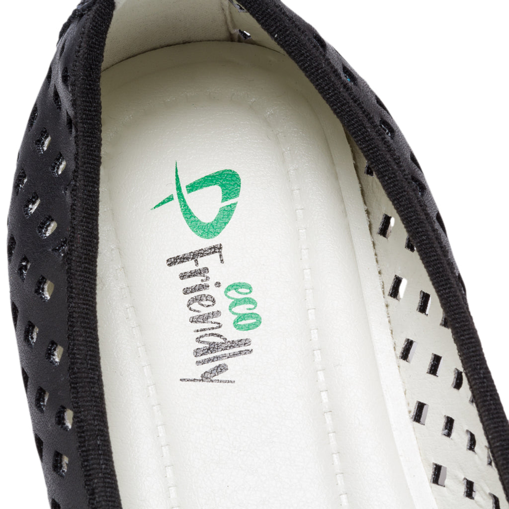 Ballerine nere in similpelle traforata P Eco Friendly