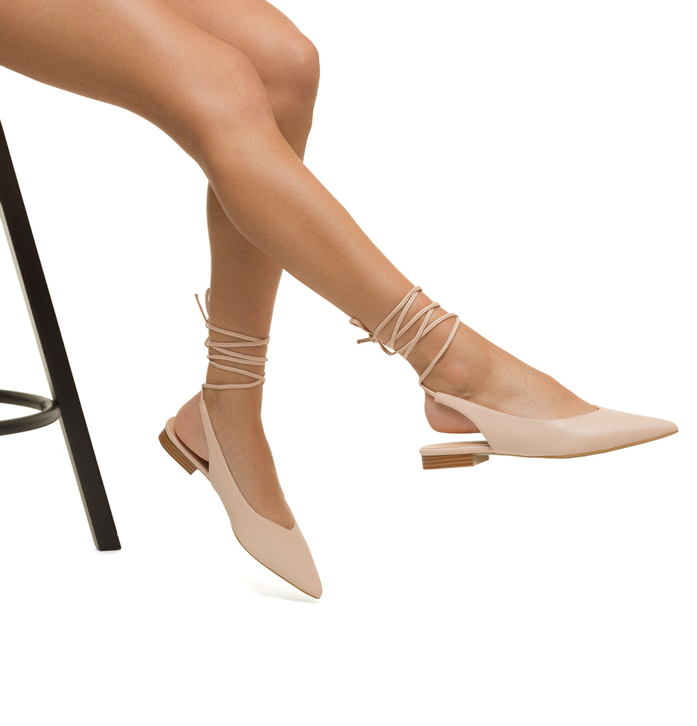 Ballerine slingback alla schiava color nude con laccetti alla caviglia Lora Ferres