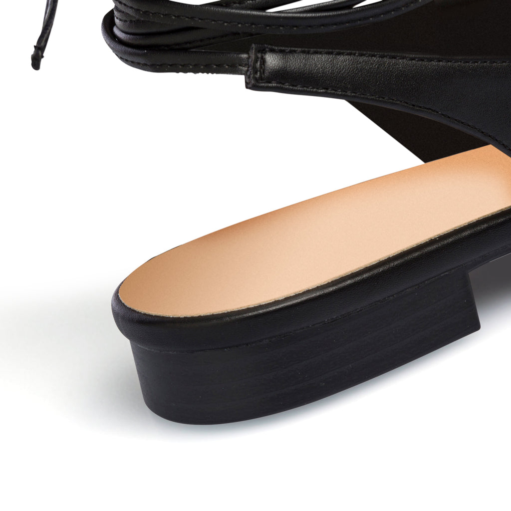 Ballerine slingback alla schiava nere con laccetti alla caviglia Lora Ferres
