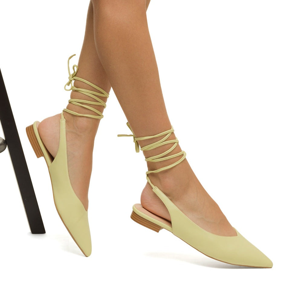 Ballerine slingback alla schiava gialle con laccetti alla caviglia Lora Ferres