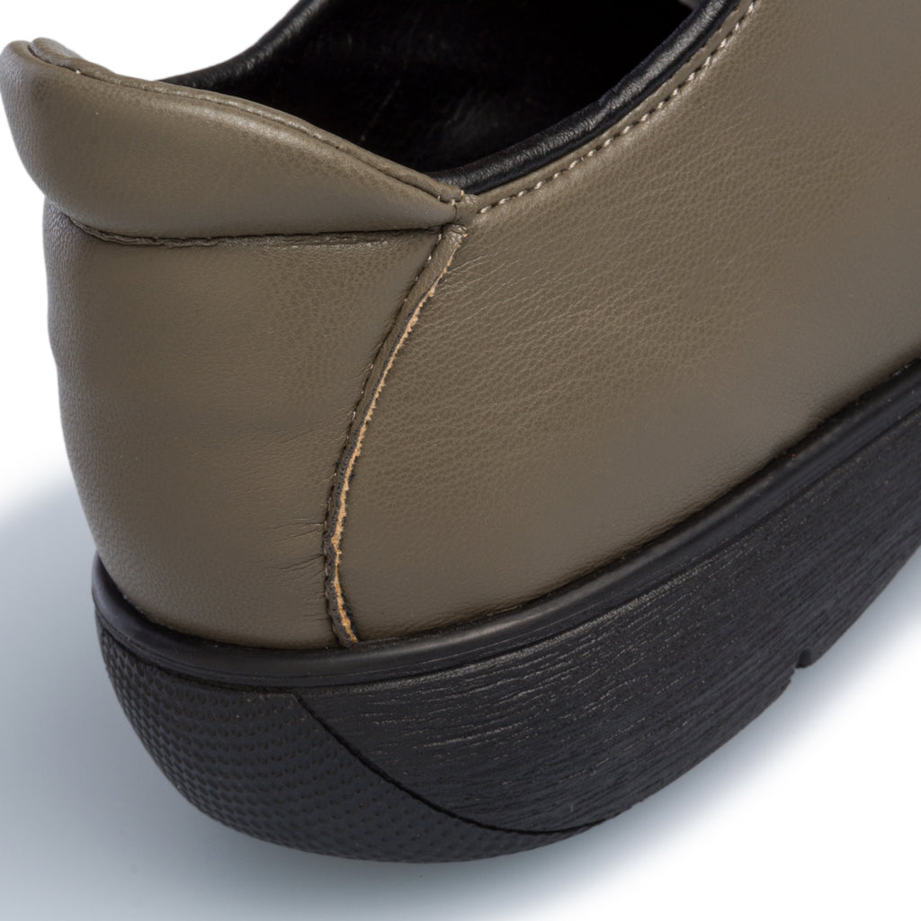 Scarpe comfort verdi con lacci neri P Soft