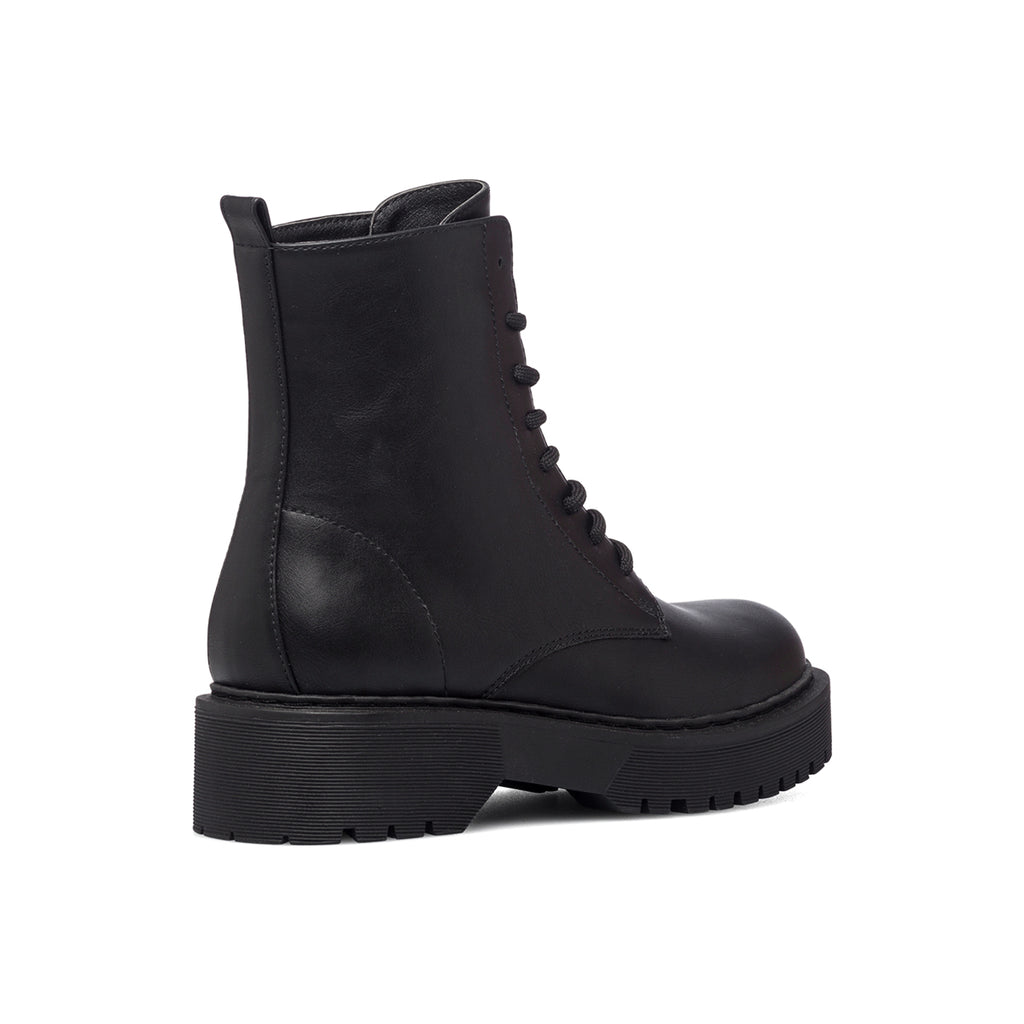 Anfibi neri con suola platform Lora Ferres